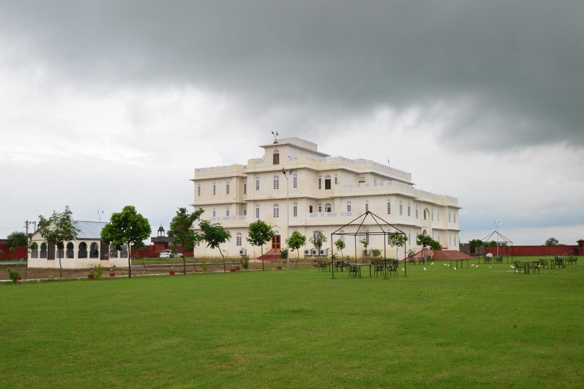 Hotel Aaram Baagh Agra Exteriér fotografie